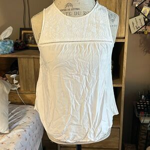 Gap White Flowy Tank Top - XS